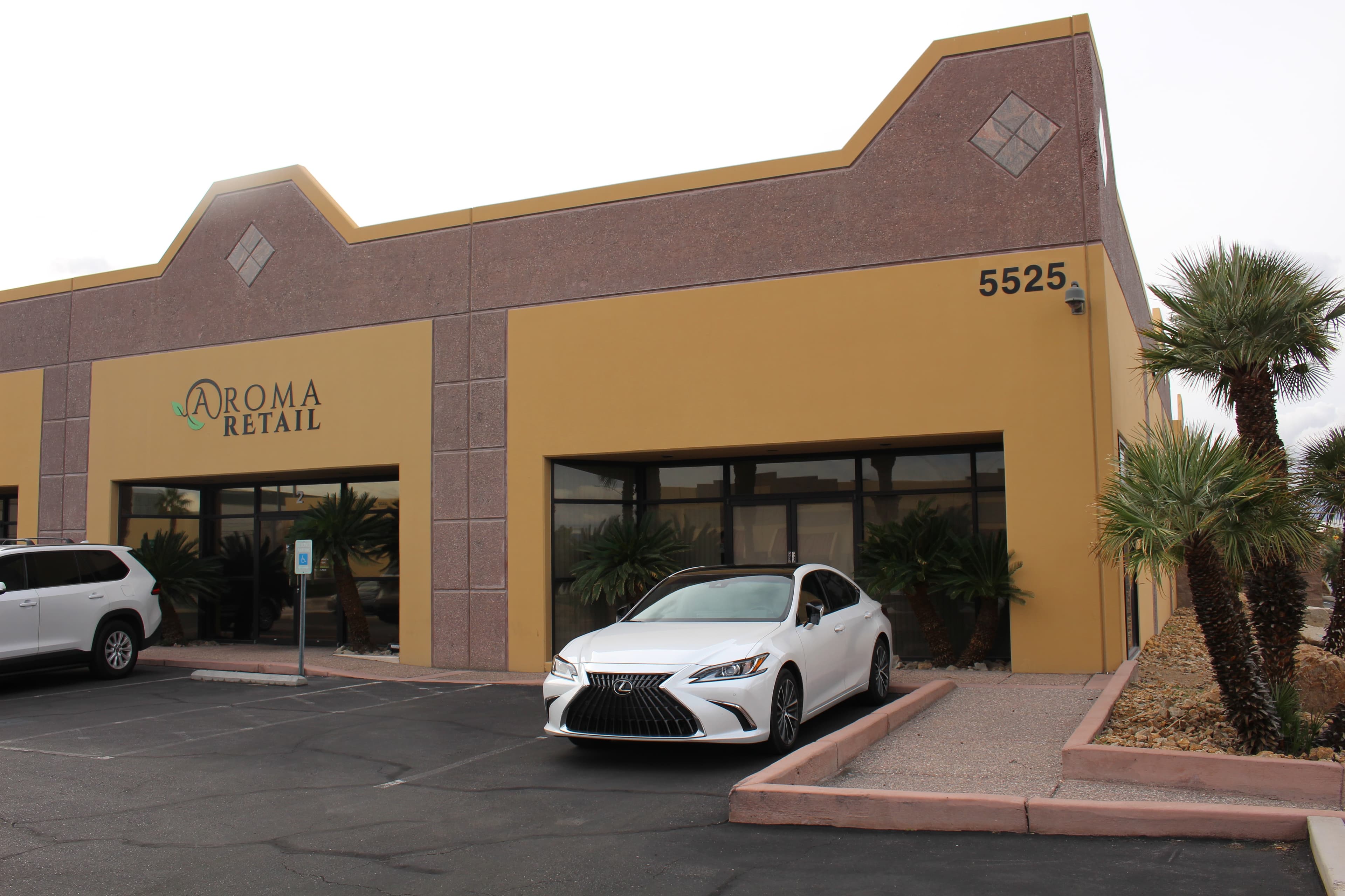 Santoli Commerce Center thumbnail 3